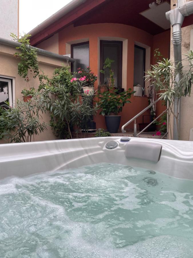 Nyil Apartman Wellnes ديبريتْسين المظهر الخارجي الصورة